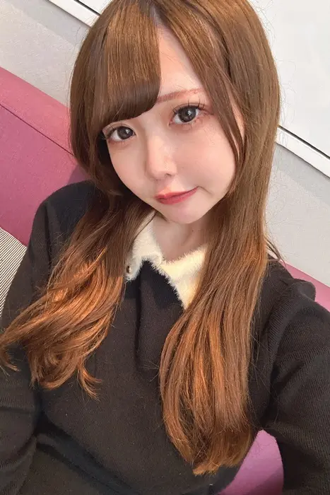 FC2-PPV-4575356 - A real stunner♡ Yuna-chan, an idol attending Rikkyo University, has fair skin, a slender figure, and gorgeous legs♪ She’s goddess-level cute♡ With her shy smile, she treats a guy she’s just met like a kin